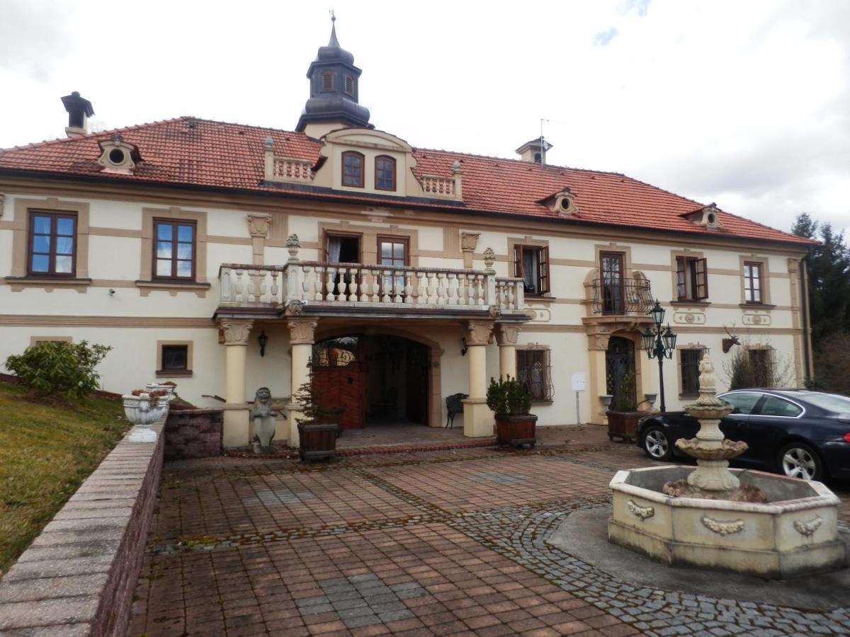 Zamecek Zdiky - Zamecky Apartman Bujanov Экстерьер фото