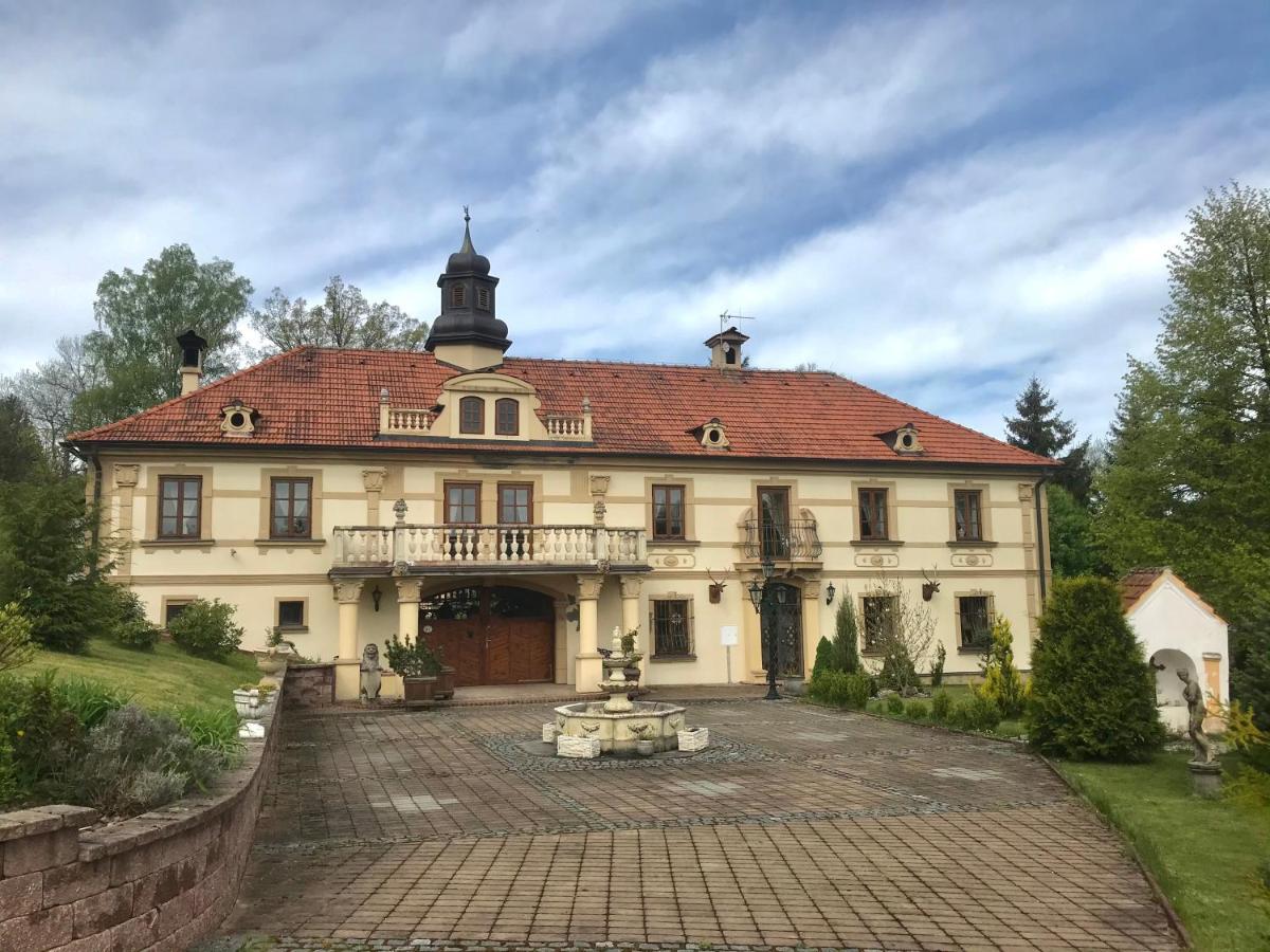 Zamecek Zdiky - Zamecky Apartman Bujanov Экстерьер фото